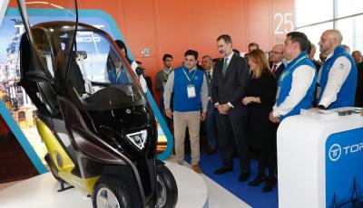 S.M. El Rey Felipe VI se sube al Velocípedo de Torrot
